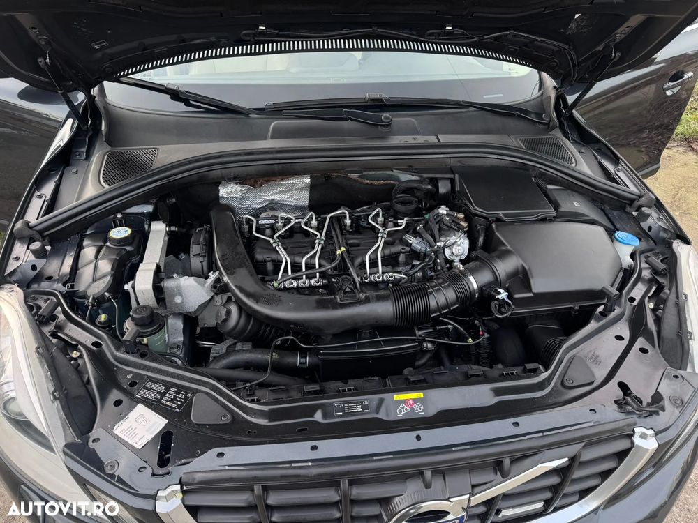 Volvo XC 60 D5 AWD A6 Basic - 15
