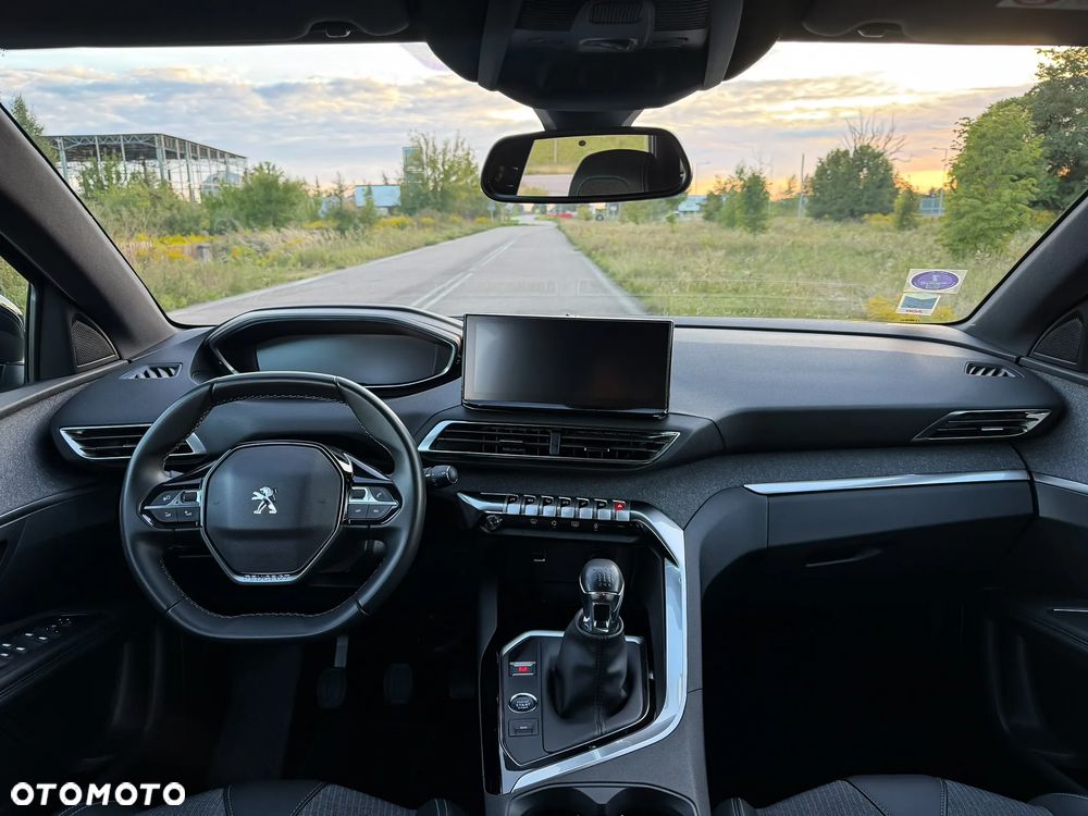 Peugeot 3008 1.2 PureTech Allure Pack S&S - 23