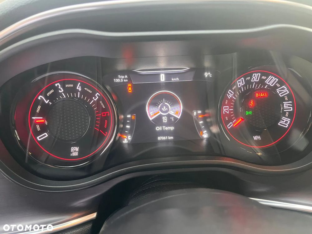 Dodge Challenger - 9