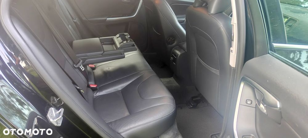 Volvo V60 D4 Summum - 20