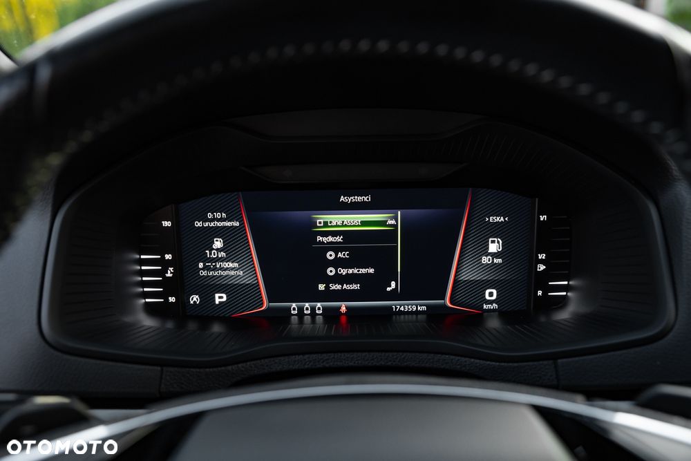 Skoda Karoq 2.0 TSI 4x4 DSG Sportline - 29