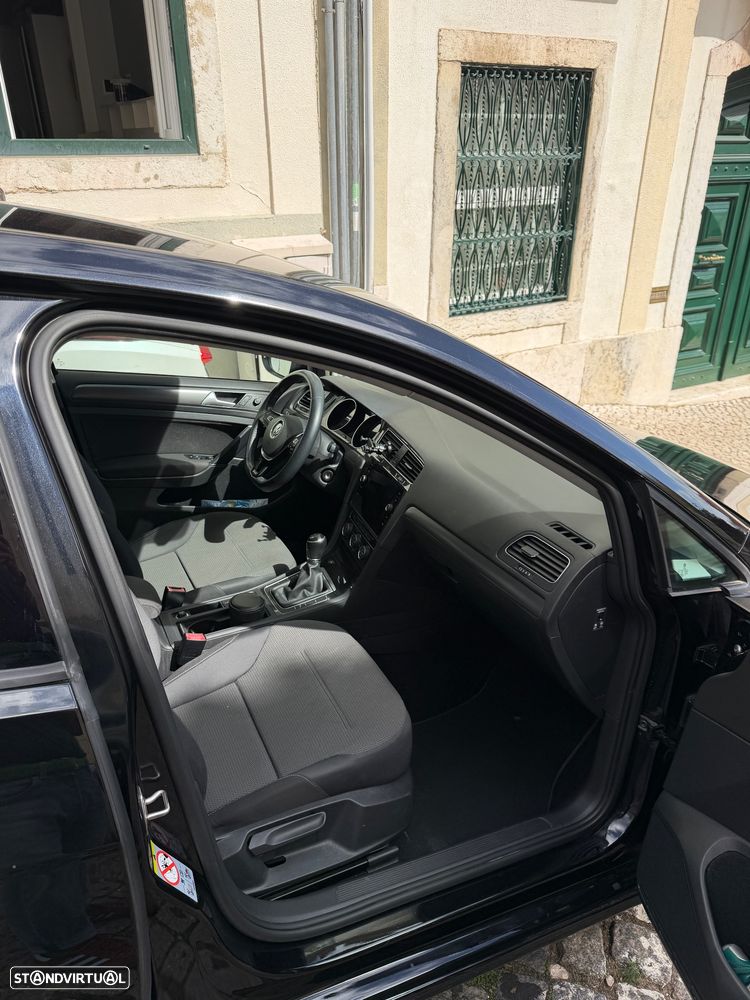 VW Golf - 6