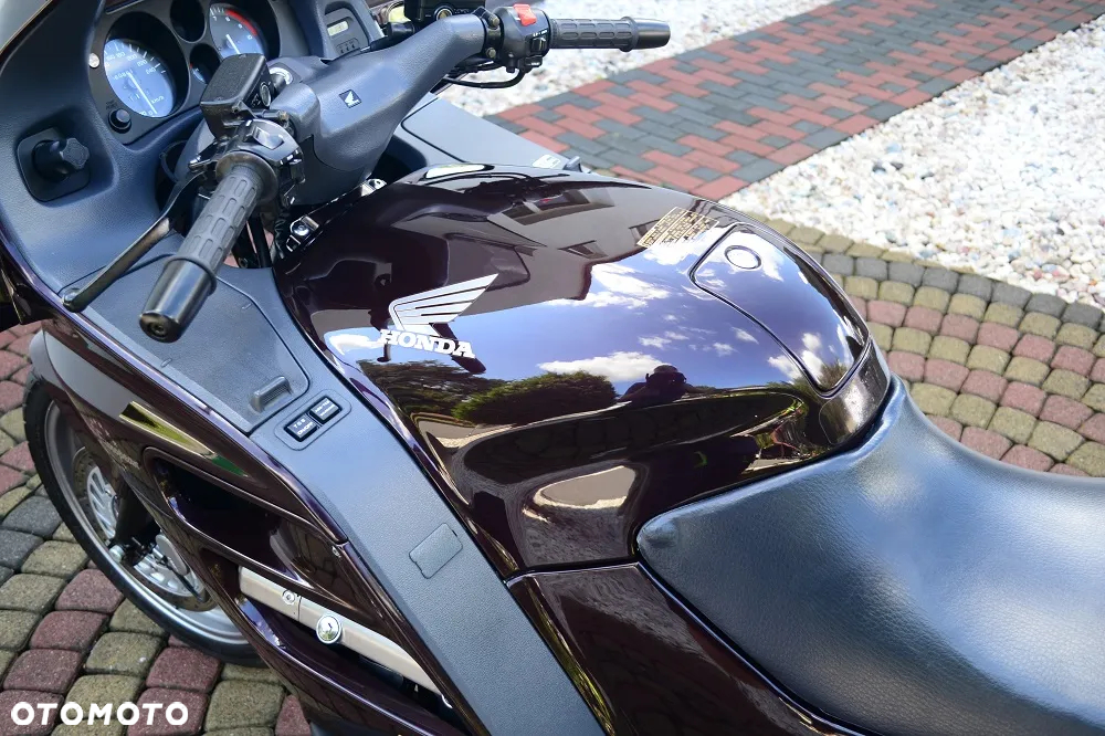 Honda ST - 30