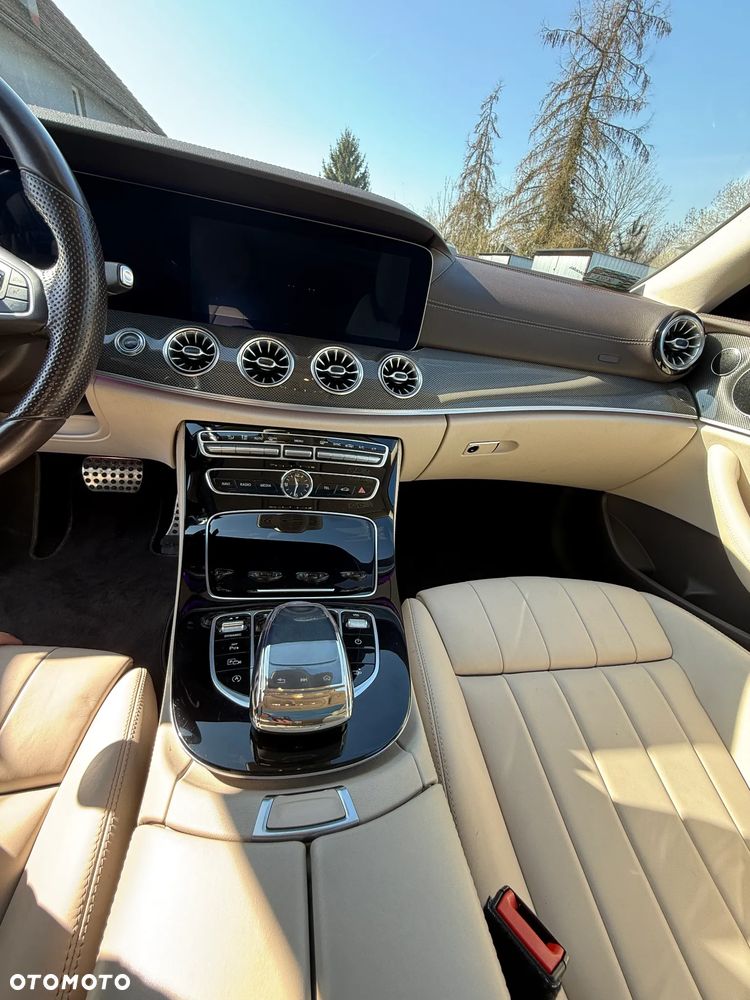 Mercedes-Benz Klasa E 220 d 4-Matic 9G-TRONIC - 12