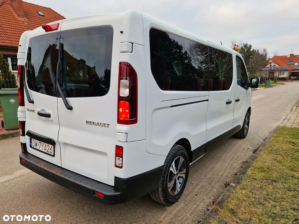 Renault Trafic 2.0 dCi - 7