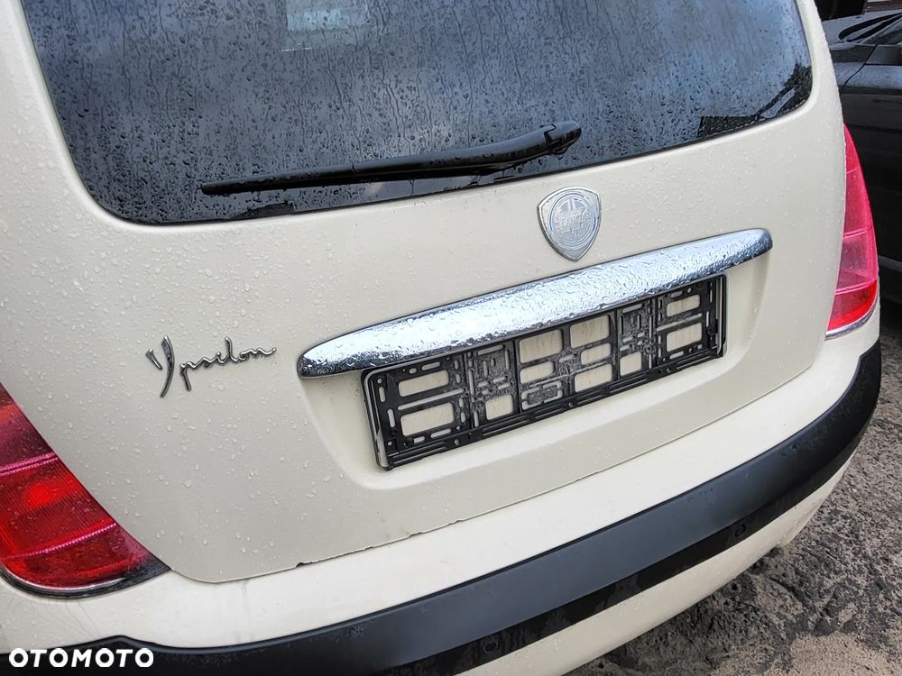 KLAPA BAGAŻNIKA LANCIA YPSILON KOMPLETNA SZYBA - 3