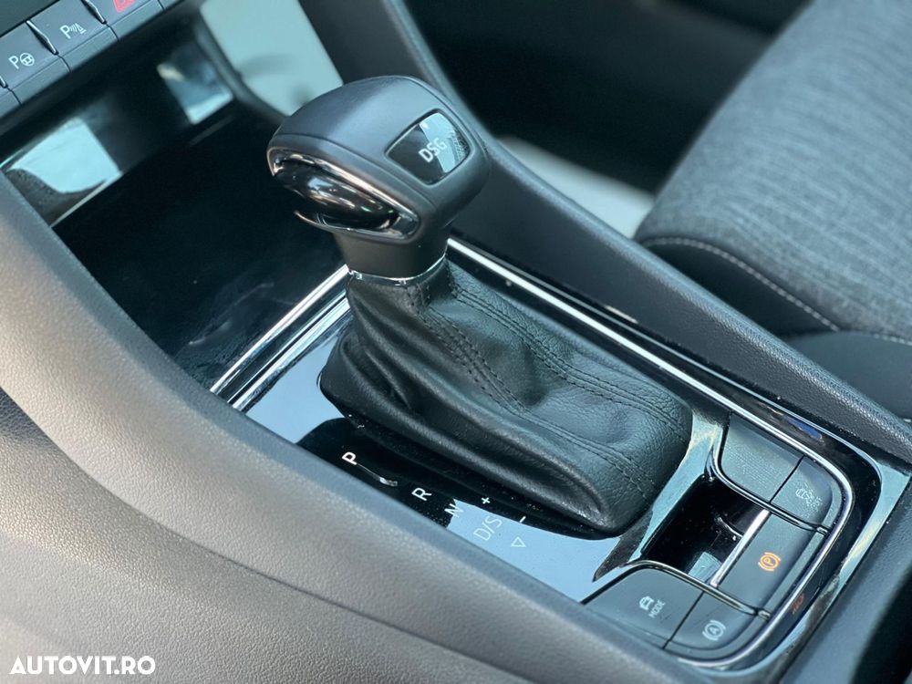 Skoda Karoq 1.5 TSI DSG Style - 10