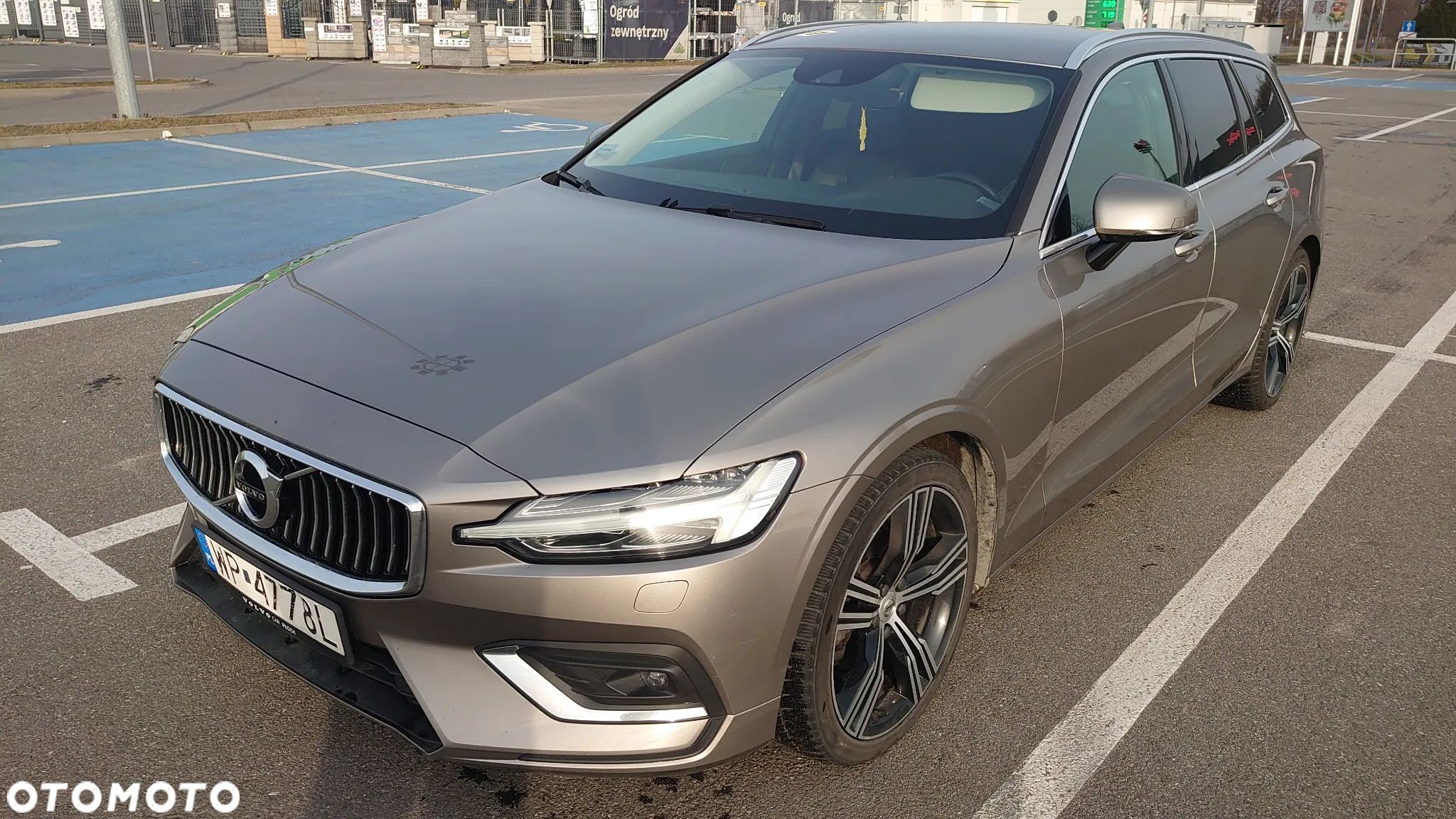 Volvo V60 D4 Inscription - 1