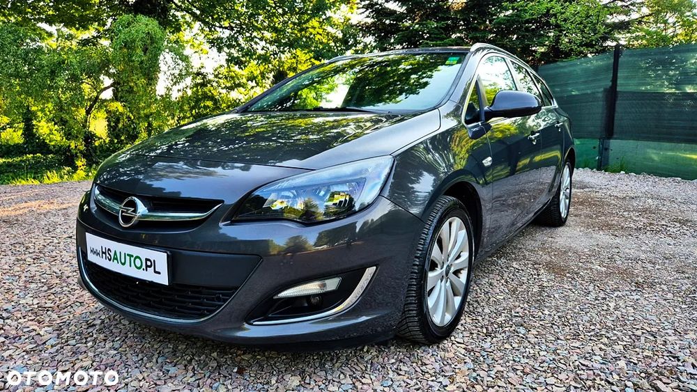 Opel Astra 1.4 Turbo Exklusiv - 1