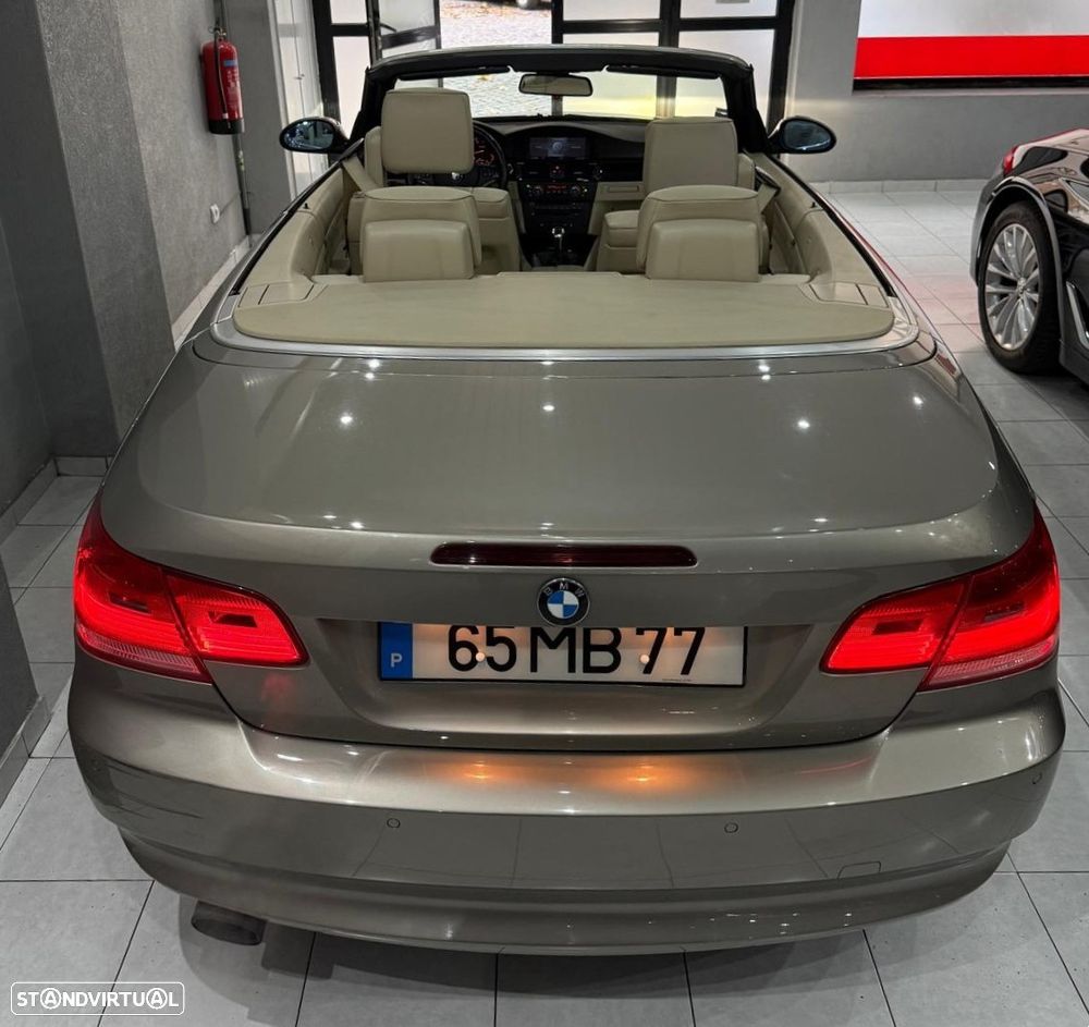 BMW 320 i Edition Exclusive - 15