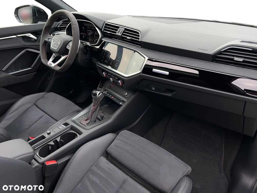 Audi RS Q3 Sportback - 17