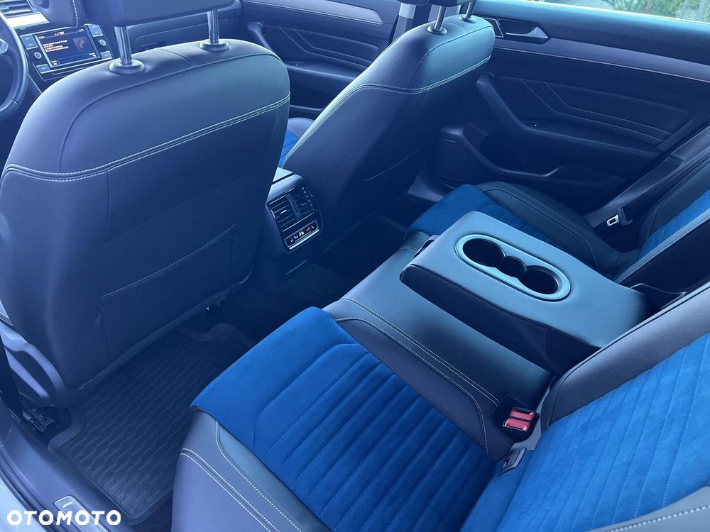 Volkswagen Passat - 26
