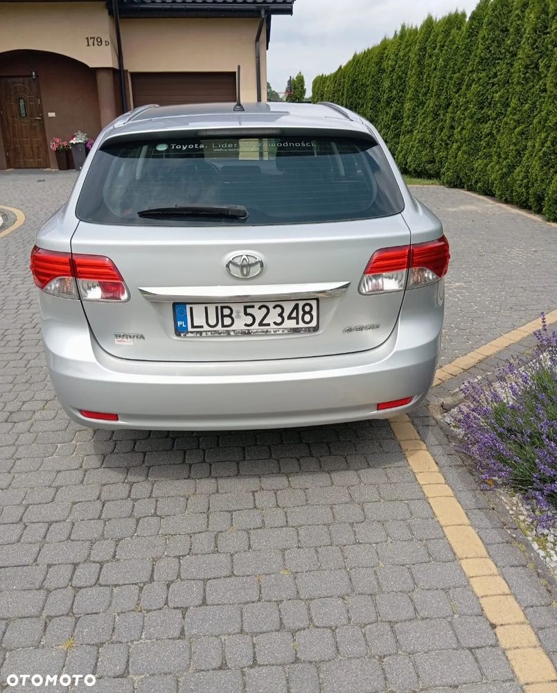 Toyota Avensis 2.0 D-4D Active - 5