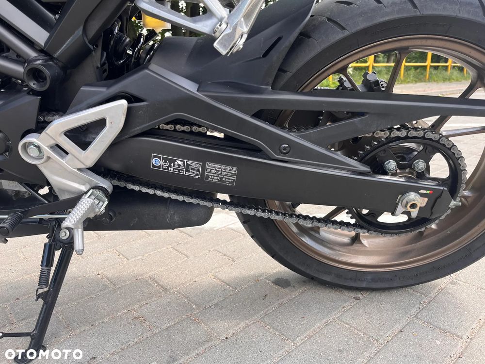Honda CB - 8