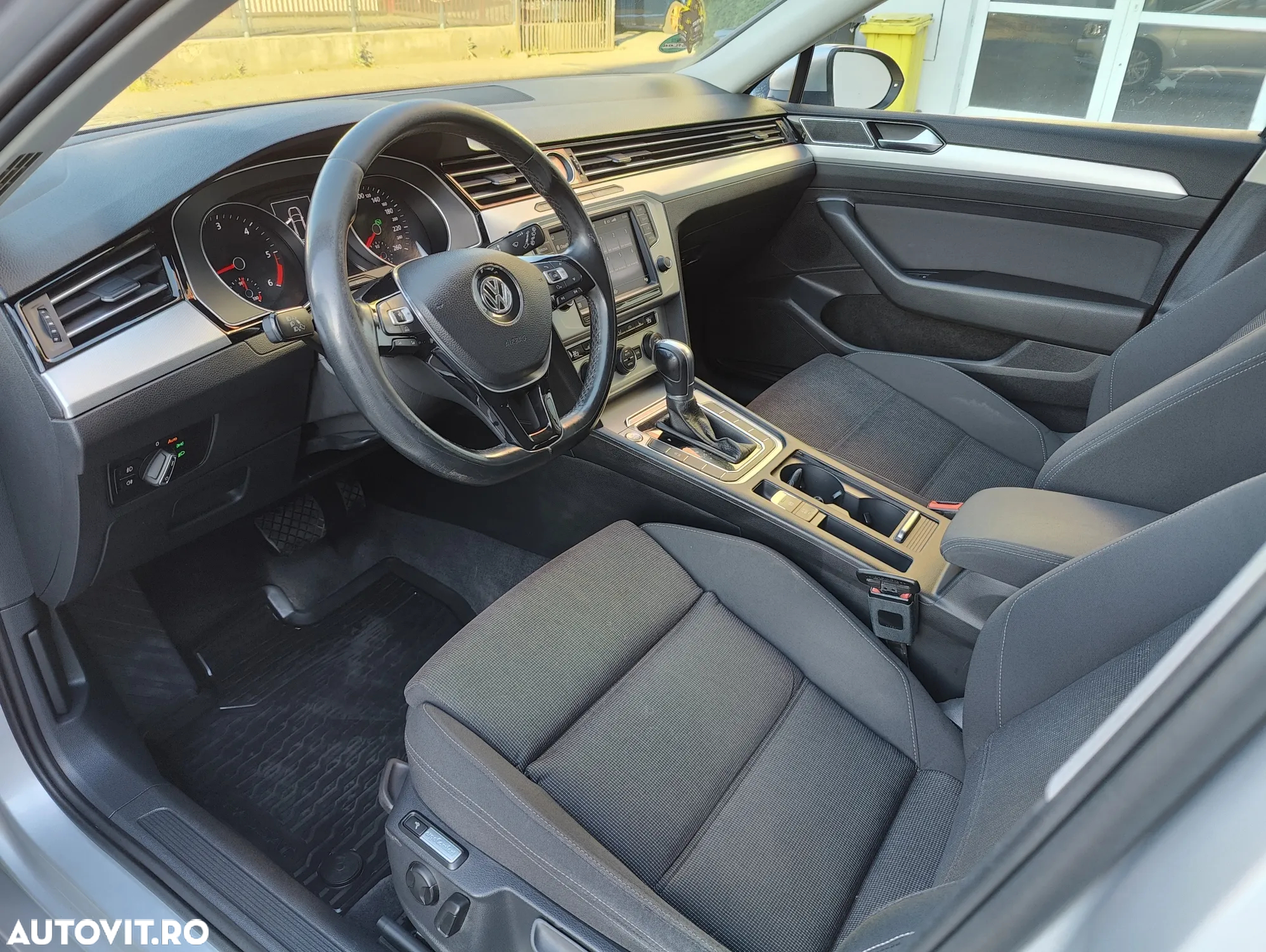 Volkswagen Passat Variant 2.0 TDI DSG (BlueMotion Technology) Comfortline - 9