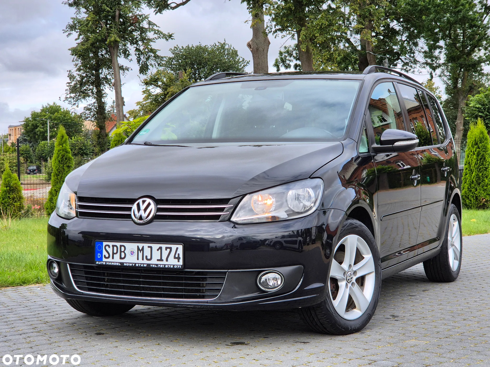 Volkswagen Touran 1.4 TSI STYLE - 2