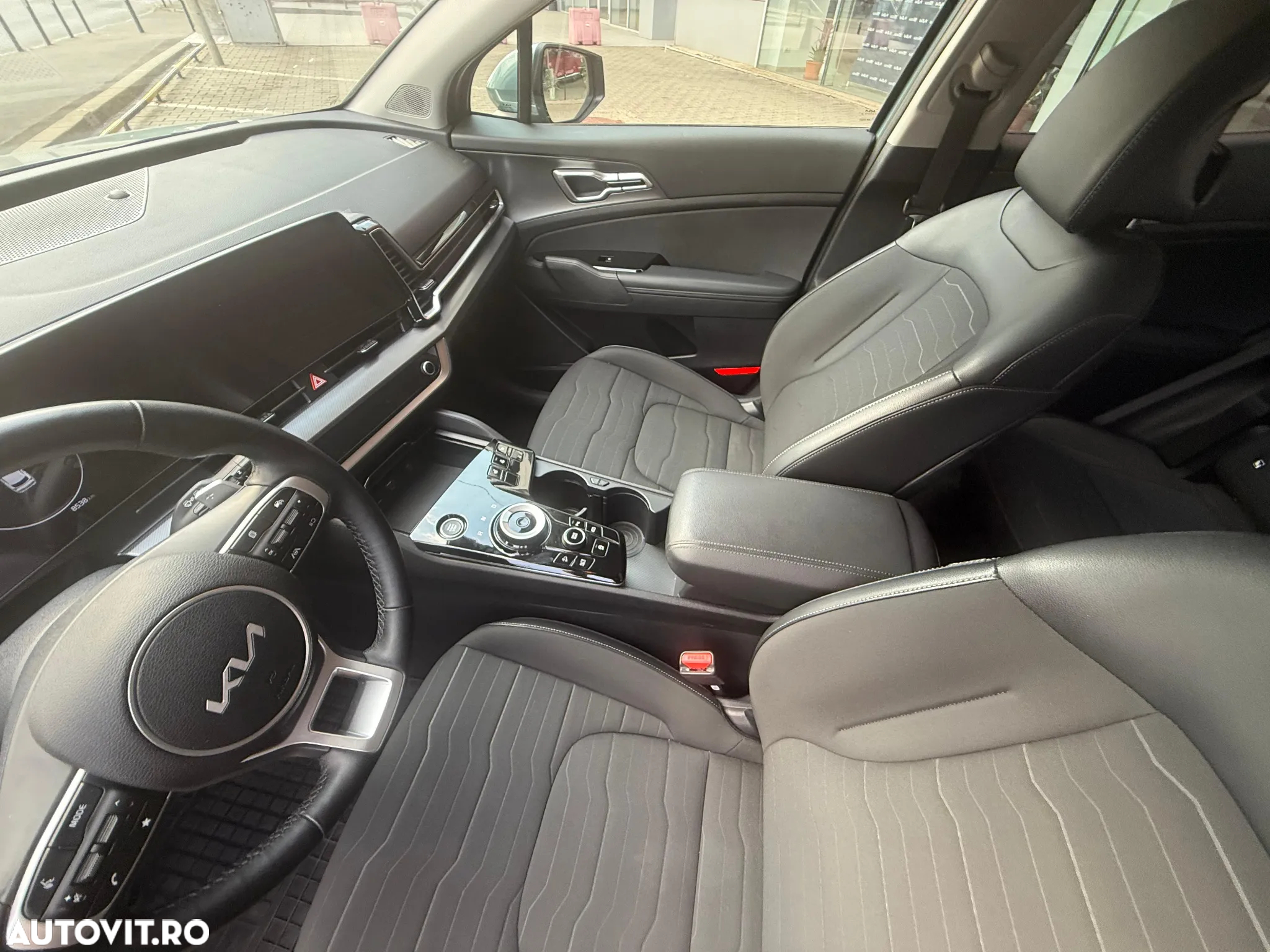 Kia Sportage 1.6 T-GDI 7DCT HP 4x2 MHEV Style - 8