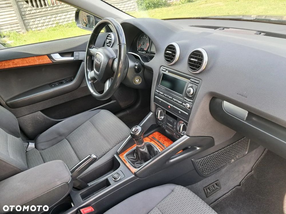 Audi A3 Sportback 2.0 TDI DPF Attraction - 6