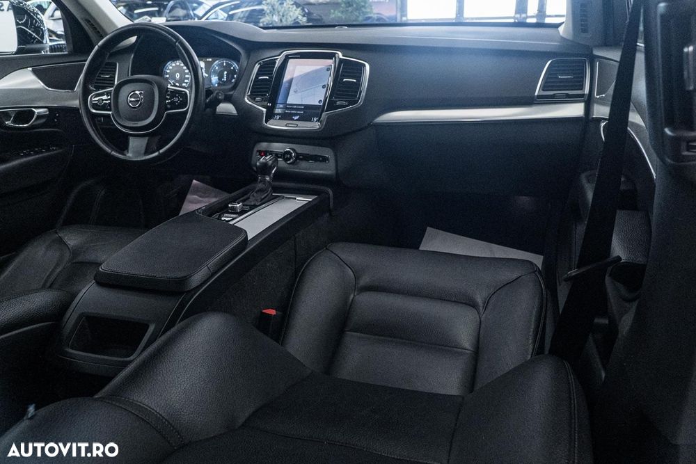 Volvo XC 90 D5 AWD Momentum - 3