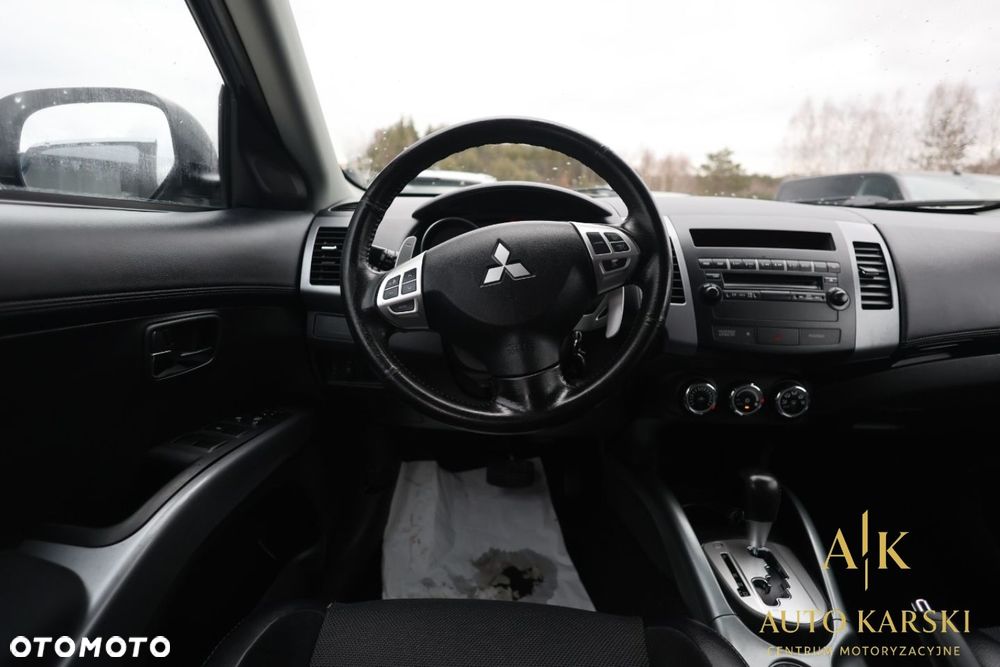 Mitsubishi Outlander - 36