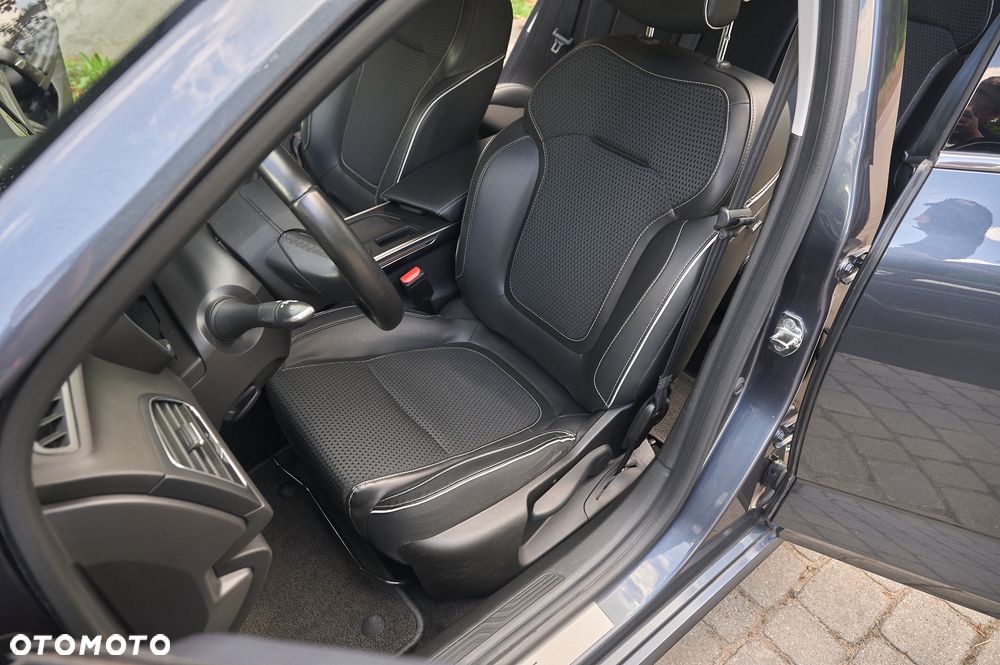 Renault Megane TCe 140 GPF BOSE EDITION - 24