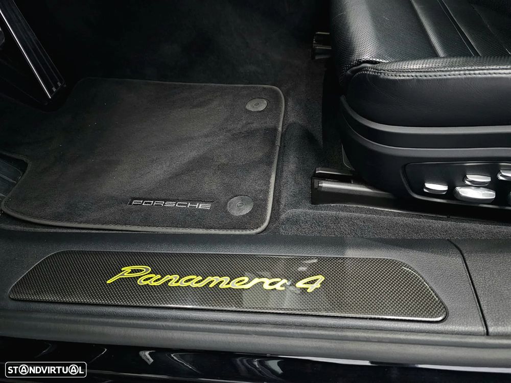 Porsche Panamera - 23