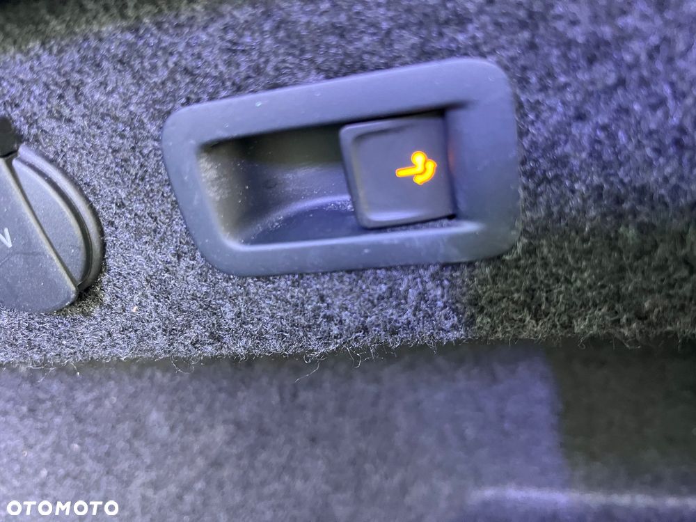 Volkswagen Passat 2.0 TDI SCR DSG Comfortline - 18