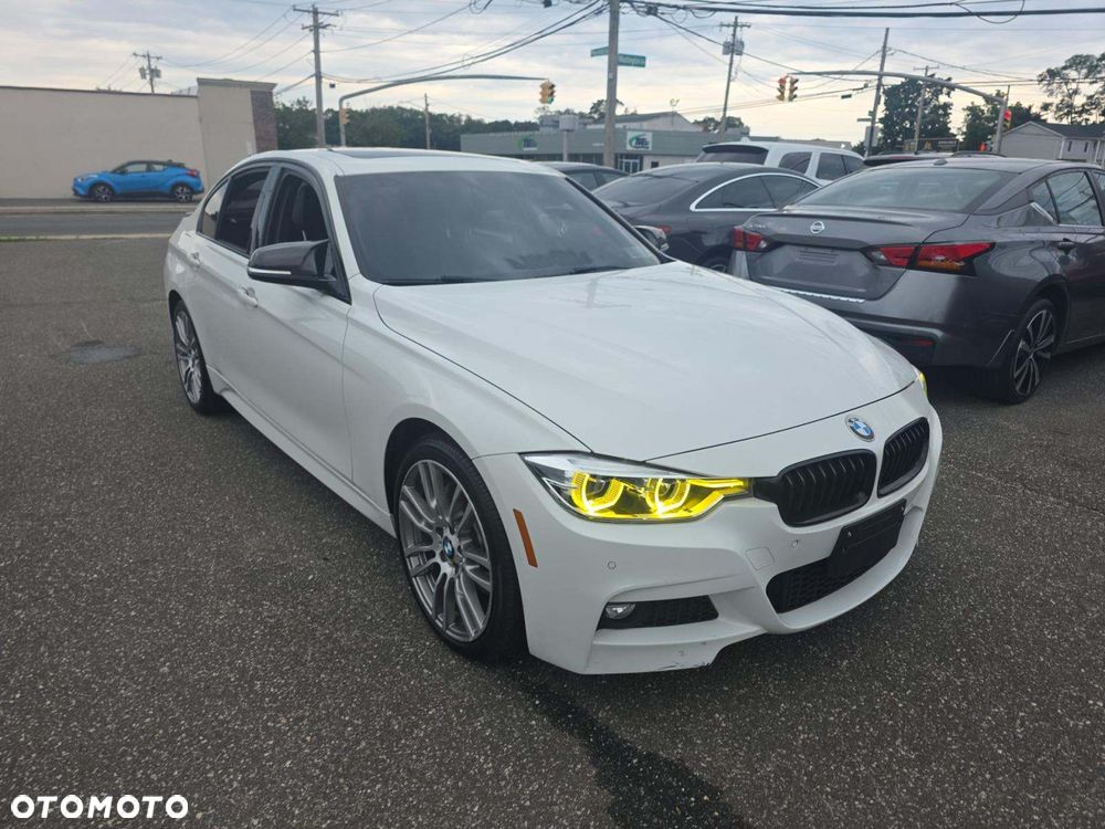 BMW Seria 3 330i xDrive M Sport - 2