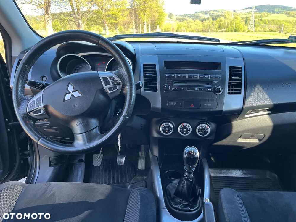 Mitsubishi Outlander 2.0 DID Instyle - 5