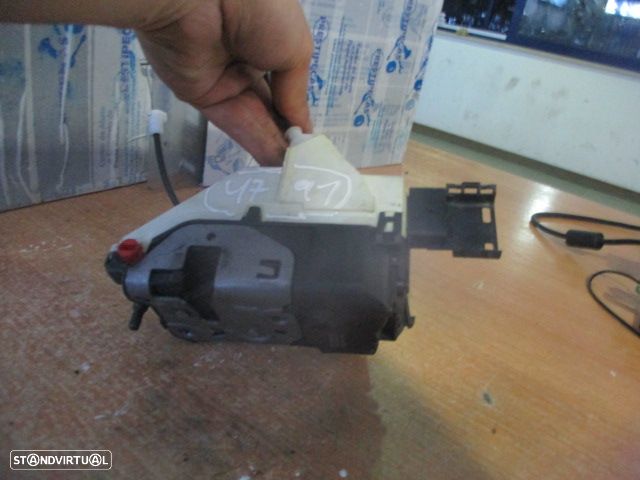Fecho 1399M0248j1 PEUGEOT 308 2009 1.6HDI 90CV 5P BRANCO Te 6 PINOS - 3