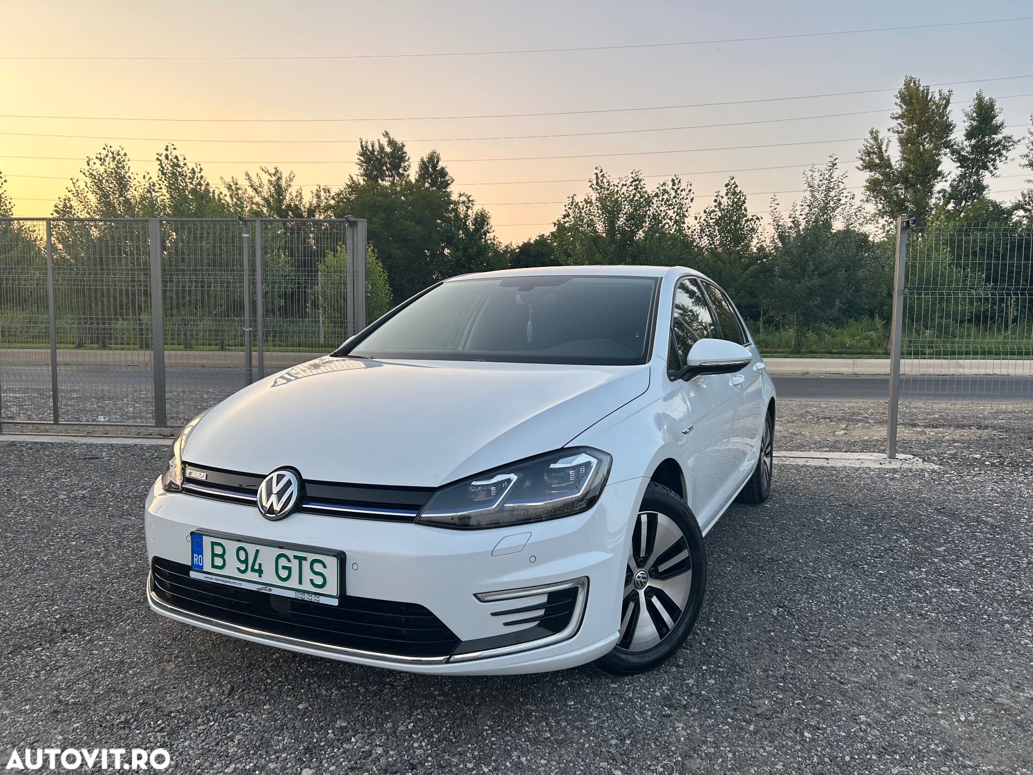 Volkswagen Golf e-Golf - 1
