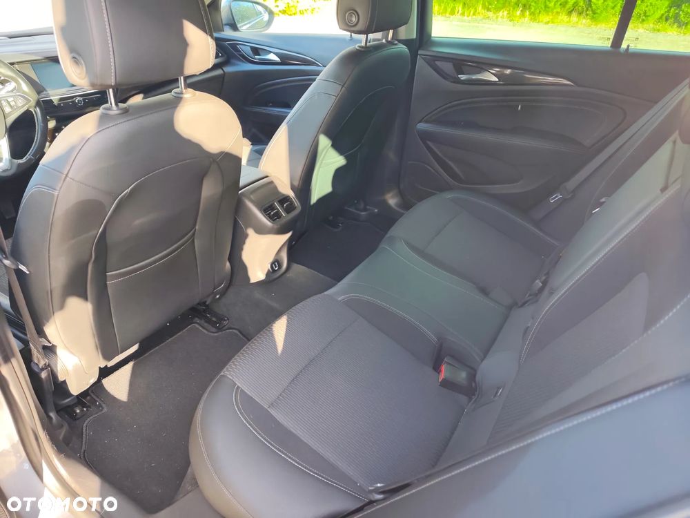 Opel Insignia 2.0 Exclusive - 10