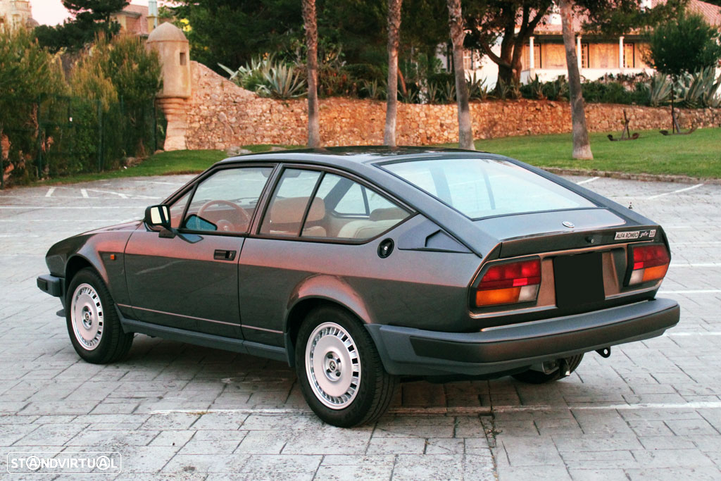 Alfa Romeo GTV - 6