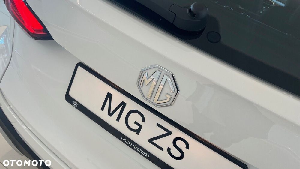 MG ZS - 18