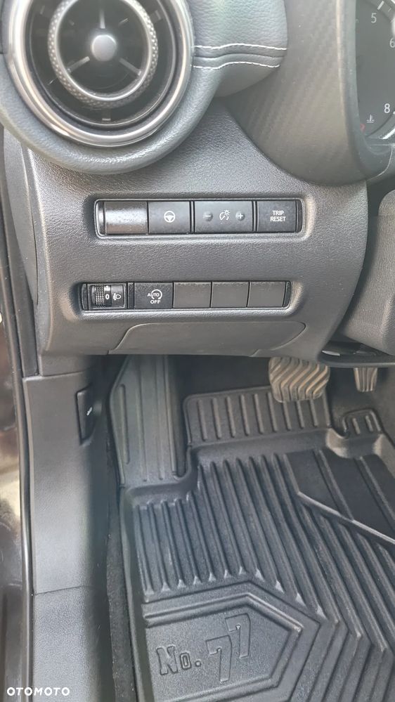 Nissan Juke 1.0 DIG-T N-Connecta DCT - 10