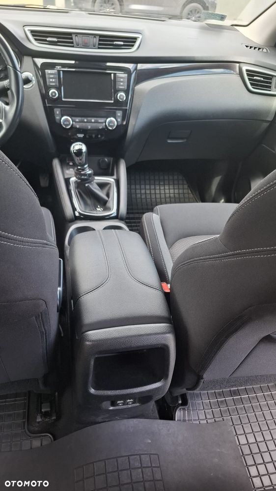 Nissan Qashqai 1.3 DIG-T N-Connecta EU6d - 7