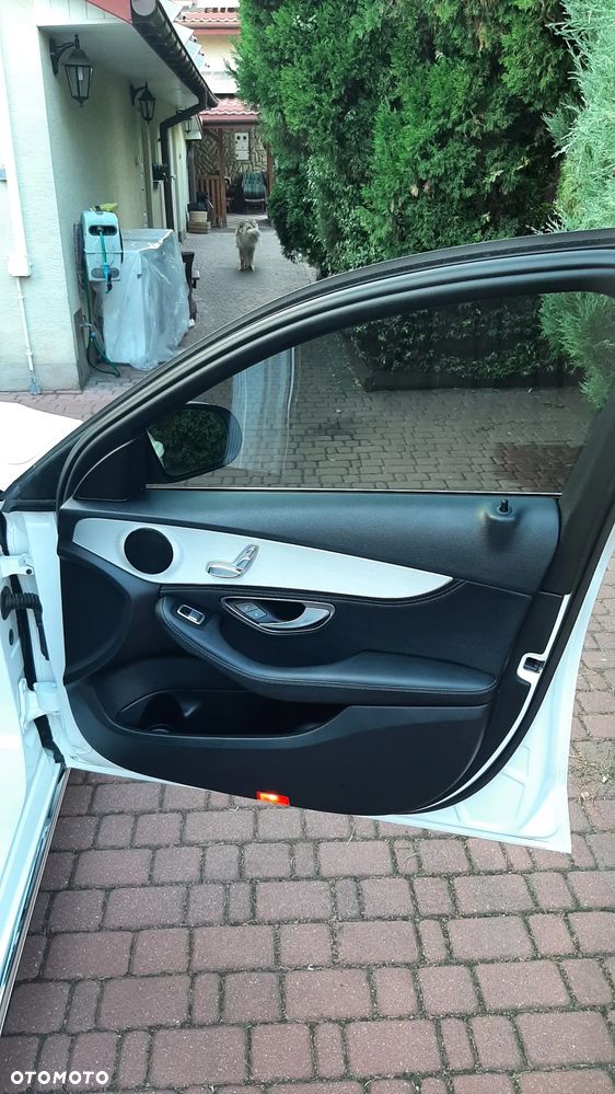Mercedes-Benz Klasa C 300 7G-TRONIC - 16