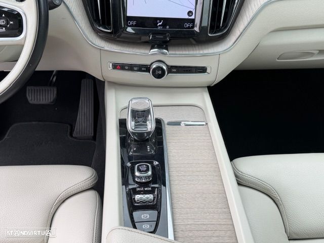 Volvo XC 60 2.0 T6 PHEV Inscription AWD - 21