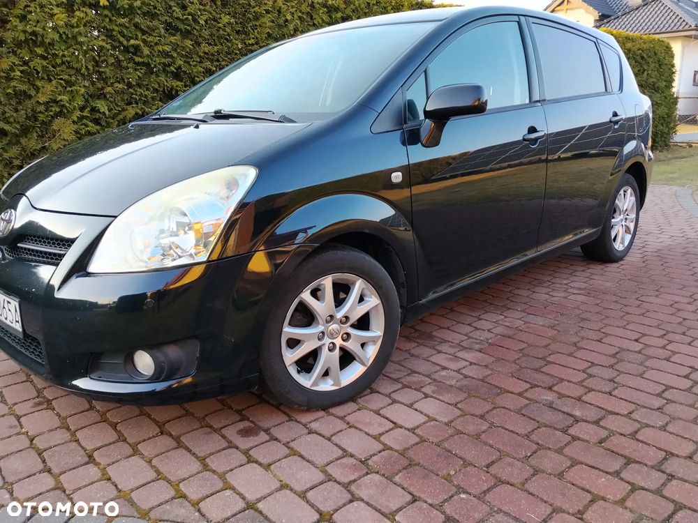 Toyota Corolla Verso 2.2 D-4D Premium - 1