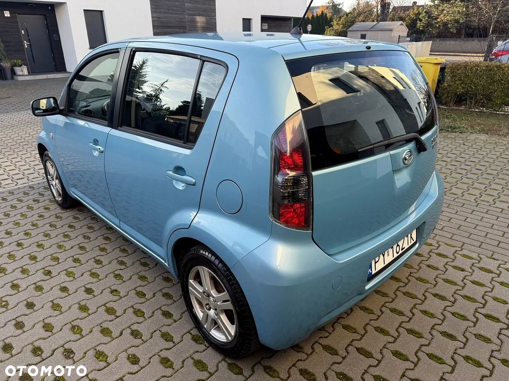 Daihatsu Sirion 1.3 - 4