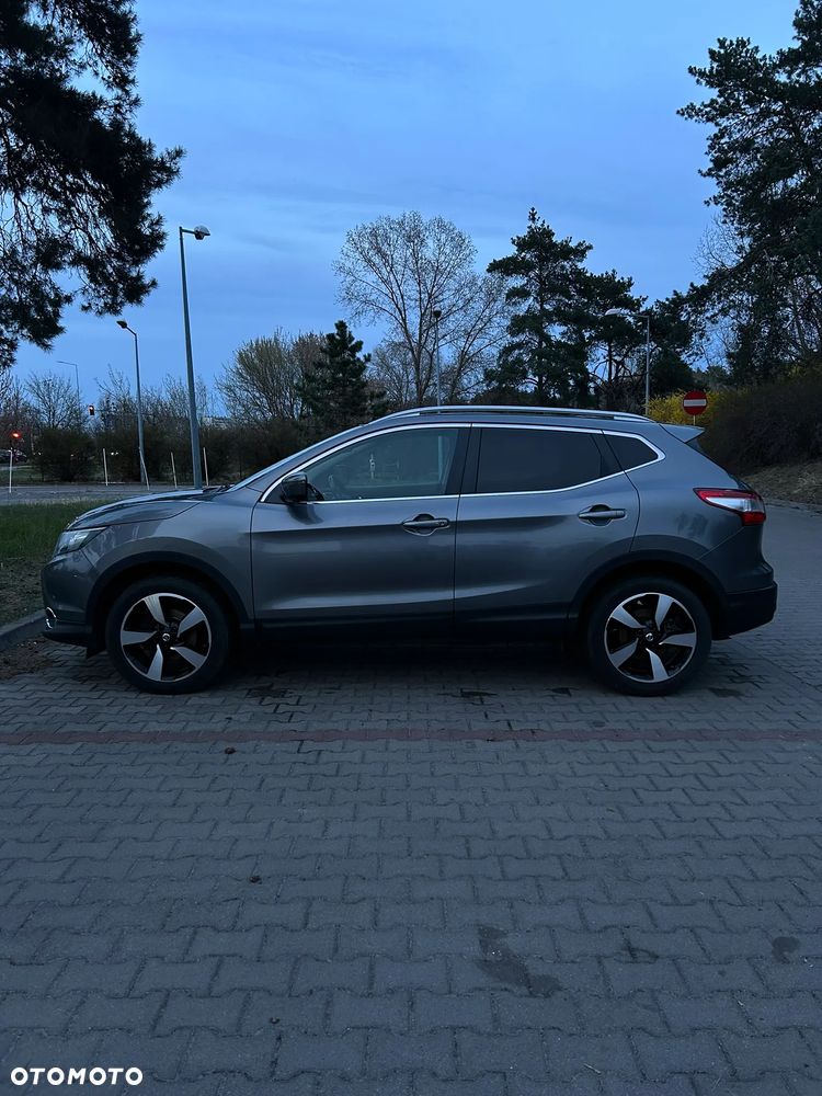 Nissan Qashqai - 2