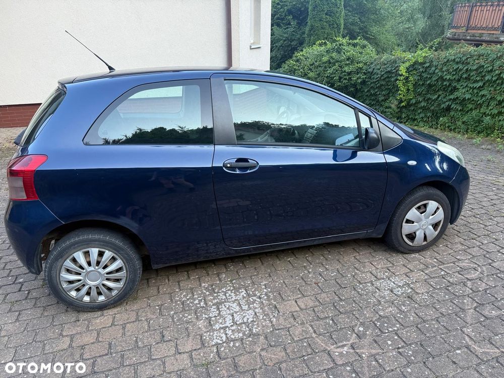 Toyota Yaris 1.0 Luna - 2