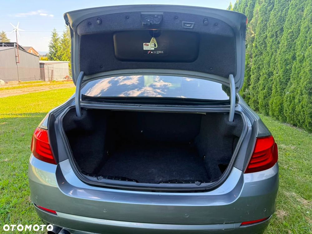 BMW Seria 5 528i Modern Line - 4