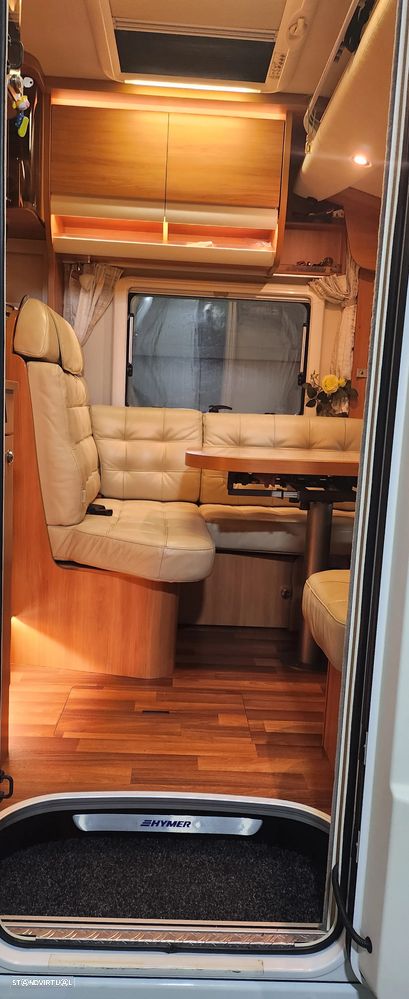 Hymer Nova - 24