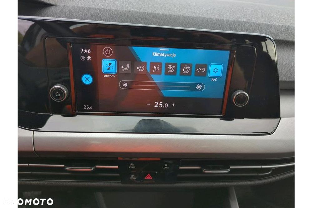 Volkswagen Golf Variant - 11