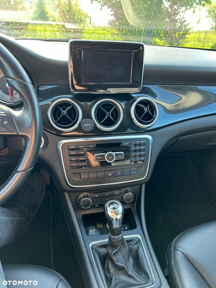 Mercedes-Benz CLA - 14