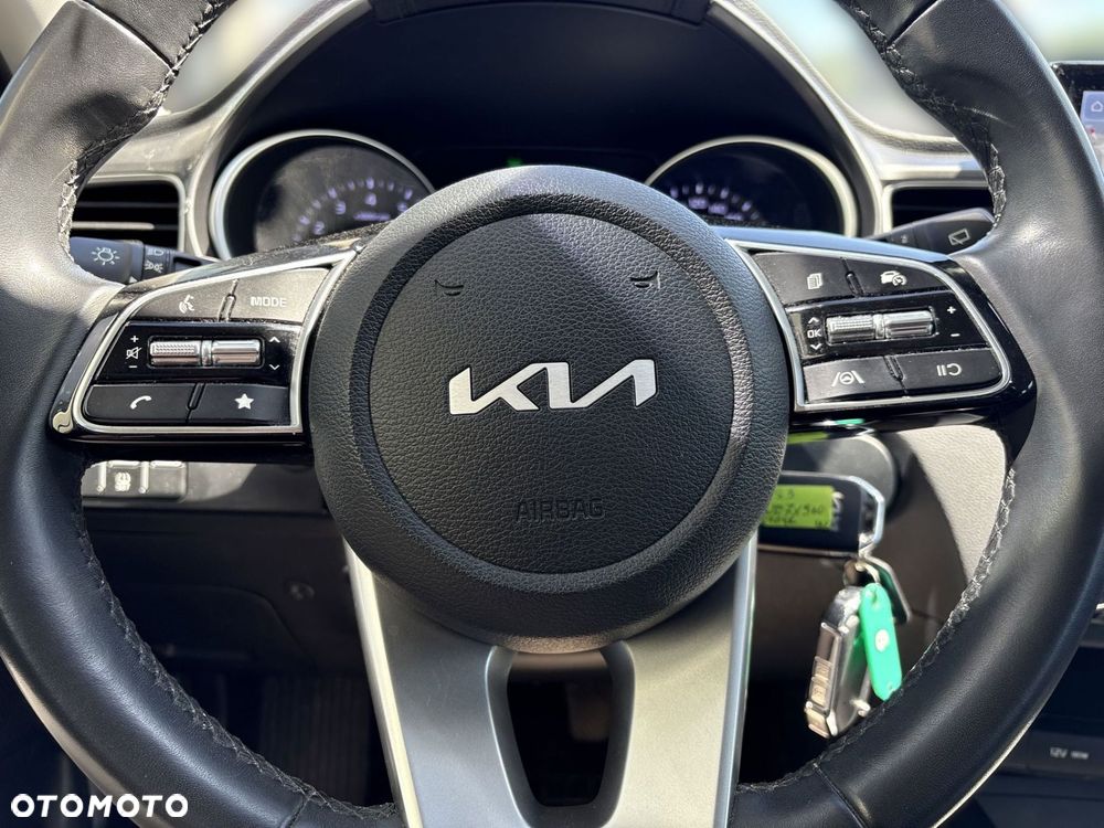Kia Ceed - 21