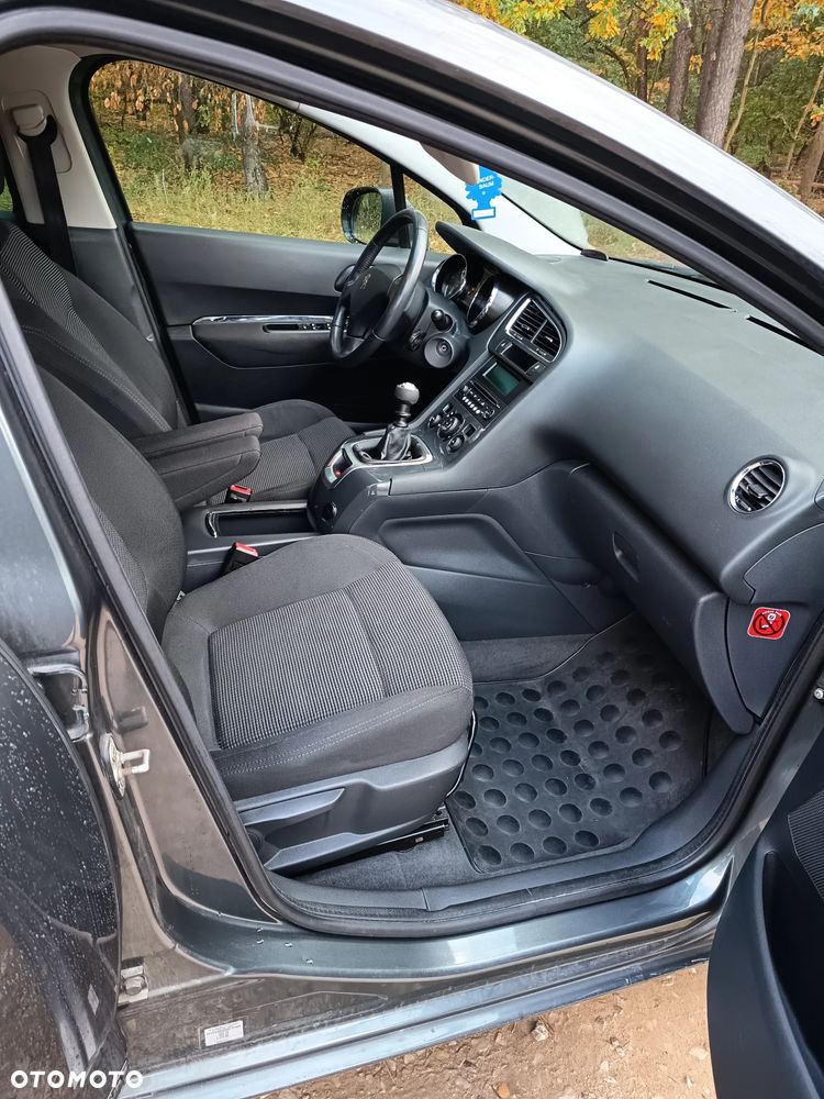 Peugeot 5008 - 10