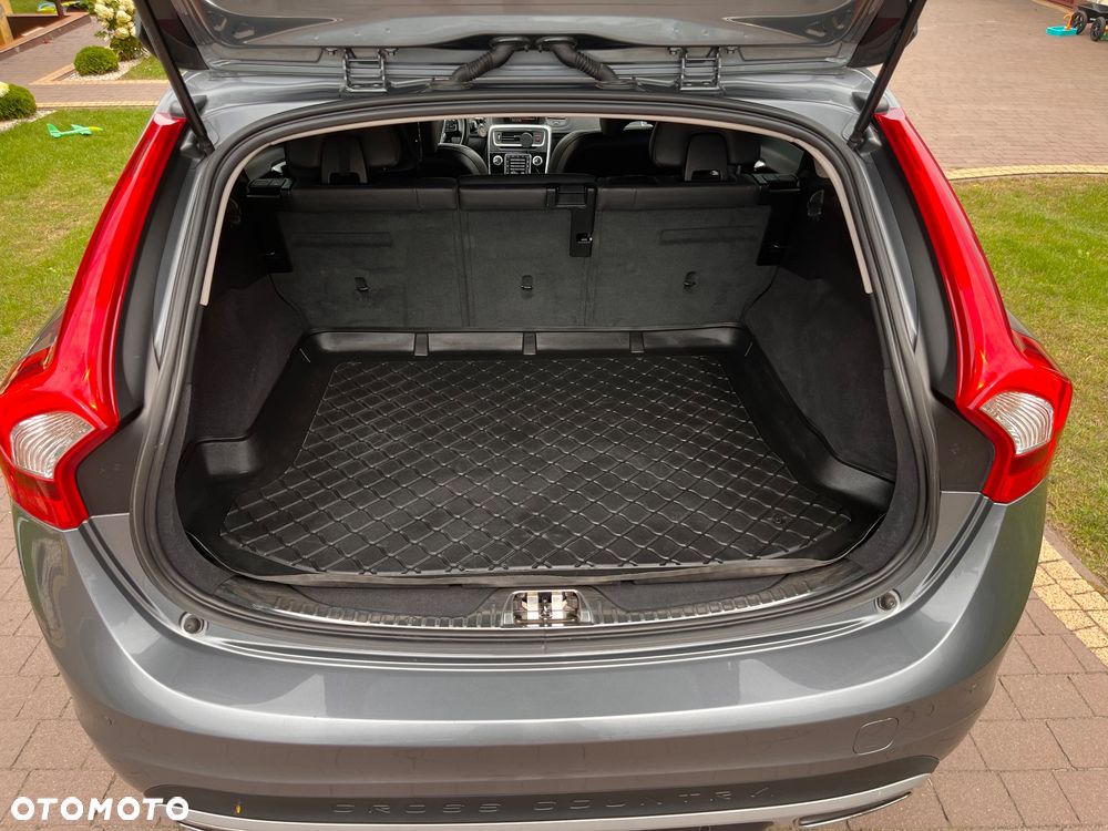 Volvo V60 Cross Country D4 Summum - 10