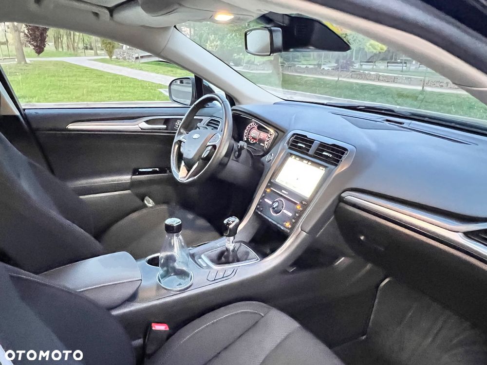 Ford Mondeo - 40